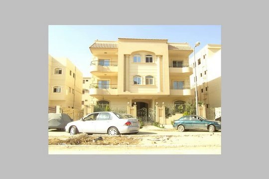 شقة مفروشة للإيجار بالحى الخامس القاهرة الجديدة