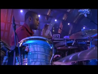 Common - Drivin Me Wild (Live)