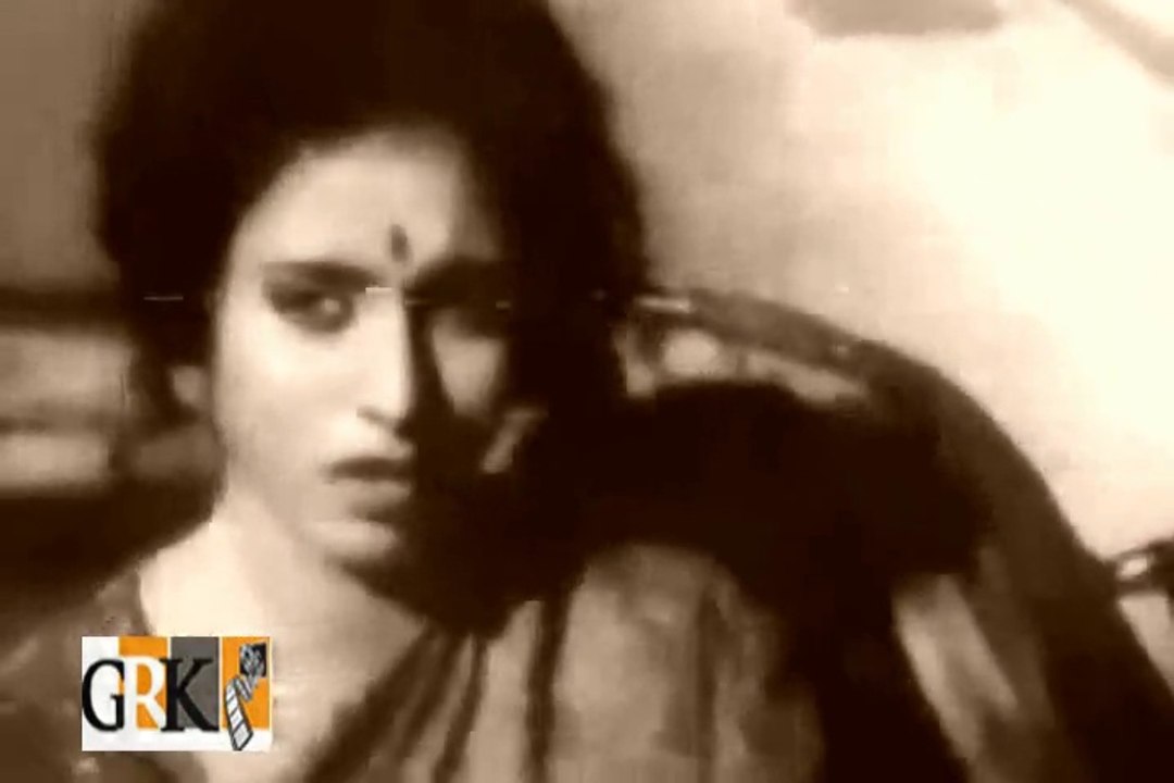 NAHID NIAZI n AHMED RUSHDI - JANE MUJHE KYA HOGAYA AJI MERA DIL KHO GAYA -FILM - BHAIYA