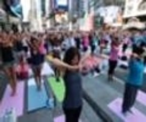 Times Meydanı'nda yoga günleri