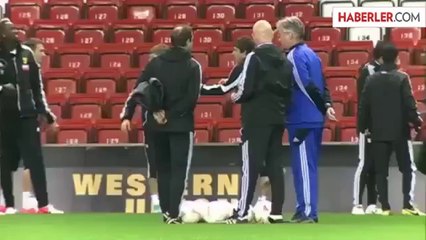 Galatasaray, Hiddink'le Temaslara Başladı