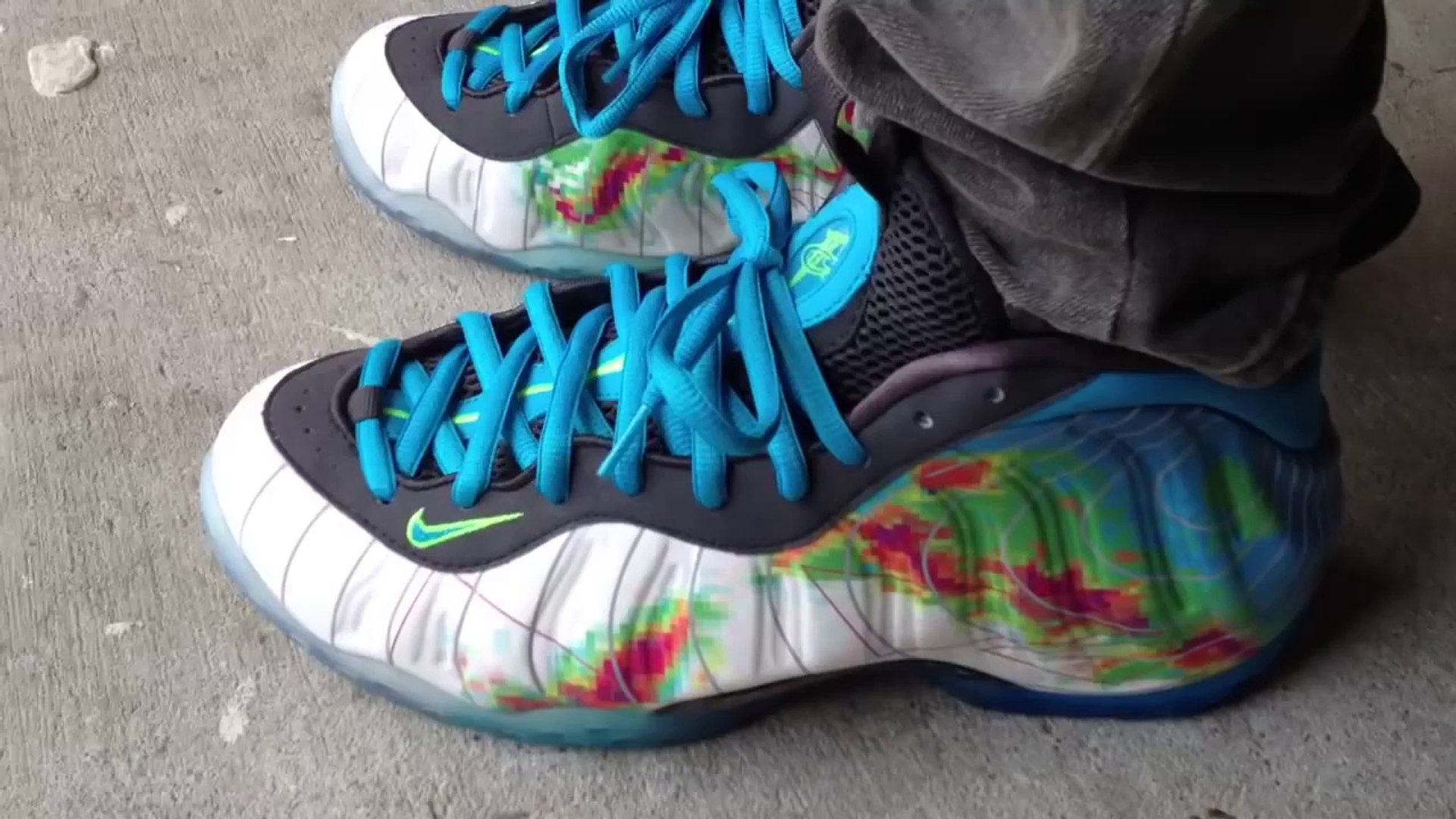 weatherman foams on feet