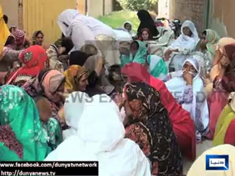 Gujrat- Sub inspector's sons stab youth to death as he stops them from teasing his sister.