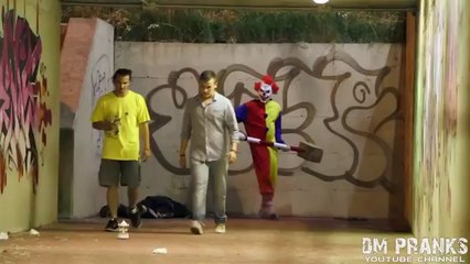 Killer Clown Returns Scare Prank!