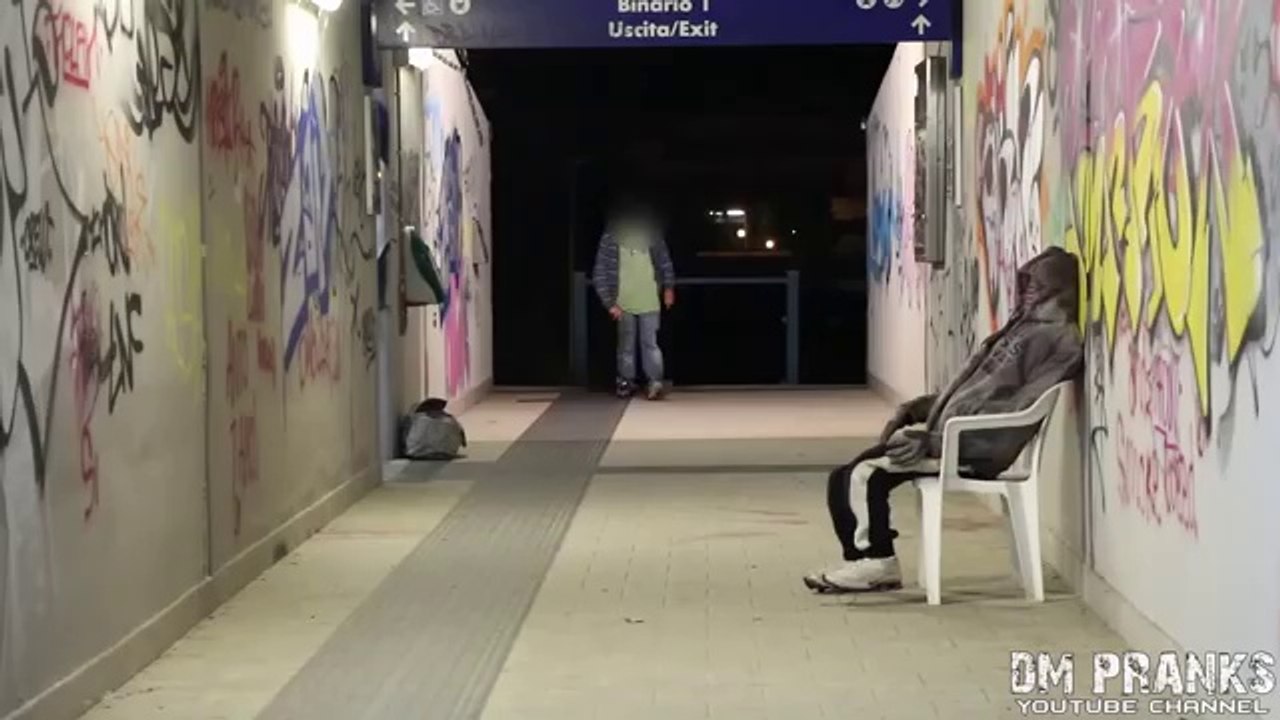 Killer Clown Scare Prank!