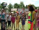Traditii si distractie Sute de moldoveni au venit la festivalul dedicat portului national Ia mania
