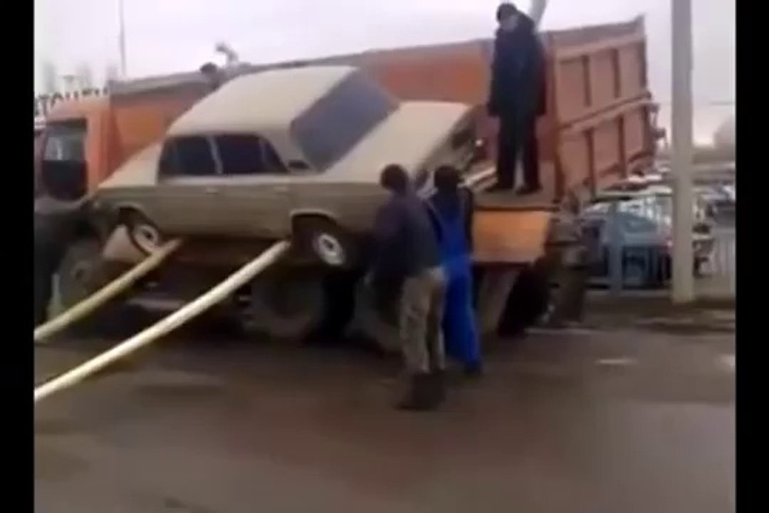 ليتهم ما نزلوها