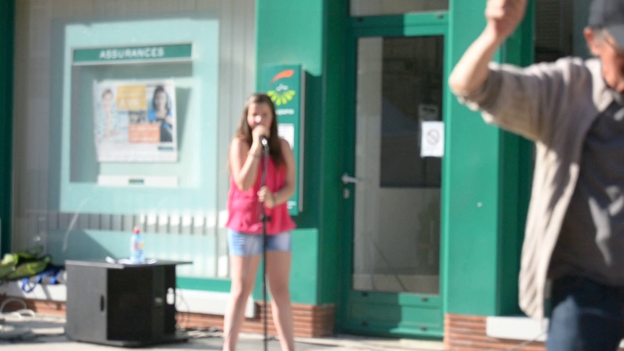 Lola Reva chante "PADAM" fête de la music à Villers cotterets 21 06 2014