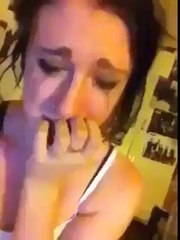 yazık kıza ya. bu kıza hiç böyle şey yapılır mı...