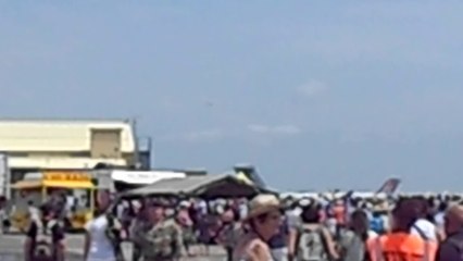 Vol stationnaire - Meeting aérien Cazaux 22.06.2014