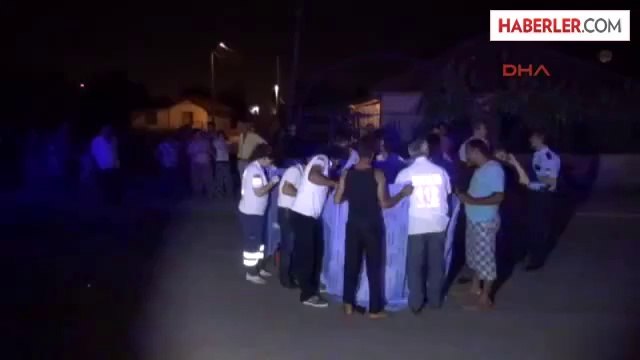 Antalya Ekmek Almaya Giden Kardeşlere Otomobil Çarptı: 2 Ölü