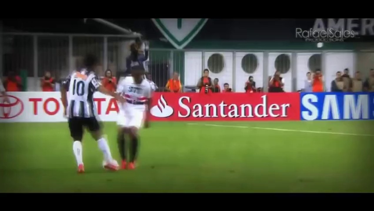 Ronaldinho ● Skills , Goals & Assists ● 2013 2014