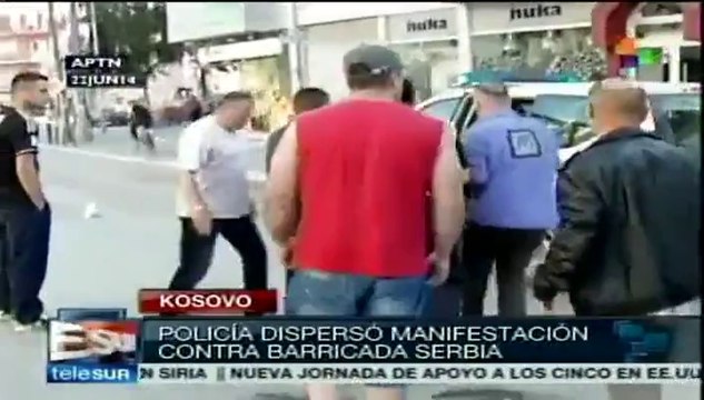 Kosovo: policía dispersa manifestación con gases lacrimógenos