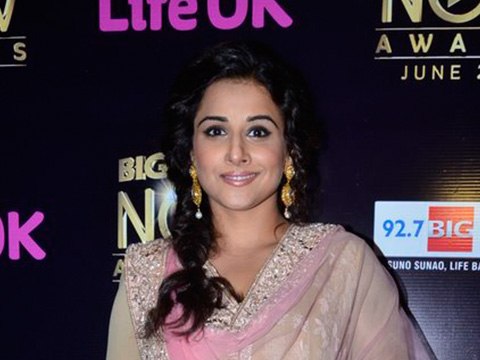 Vidya Balan Promotes Bobby Jasoos At Life Ok Now Awards