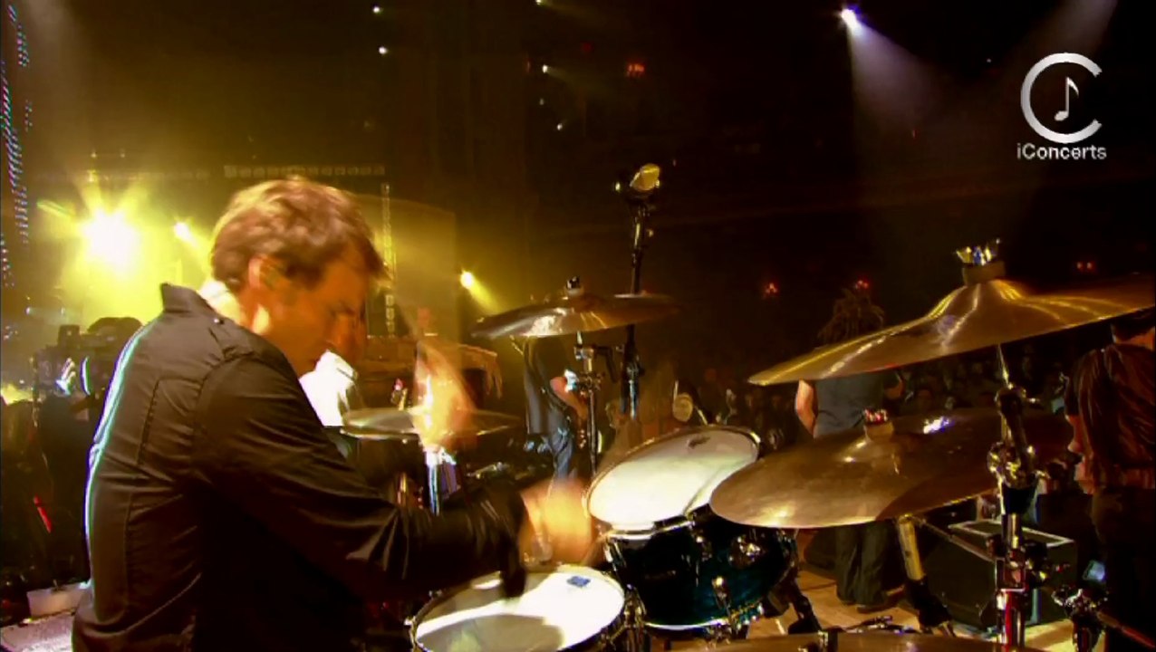 Counting Crows - Mr. Jones (live)