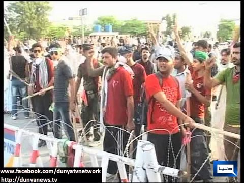 Dunya News - Altaf slams govt for diverting Qadri's plane to Lahore