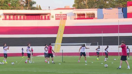 Mondial-2014: entraînement ludique des Bleus