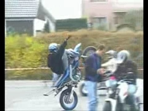 Techno stunt - DJ DEDE (clip)