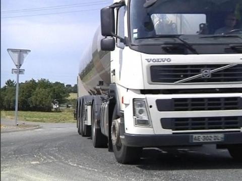 Le péage poids lourds remplace l'écotaxe: c'est quoi? 23/6