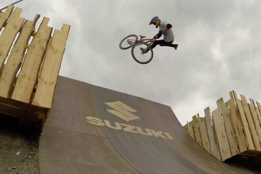 Suzuki Nine Knights 2014 GoPro Moment with Martin Söderström - MTB