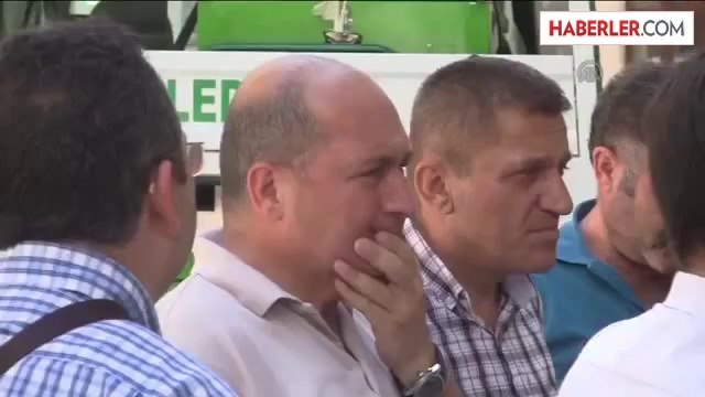 Otomobil istinat duvarından düştü: 2 ölü -