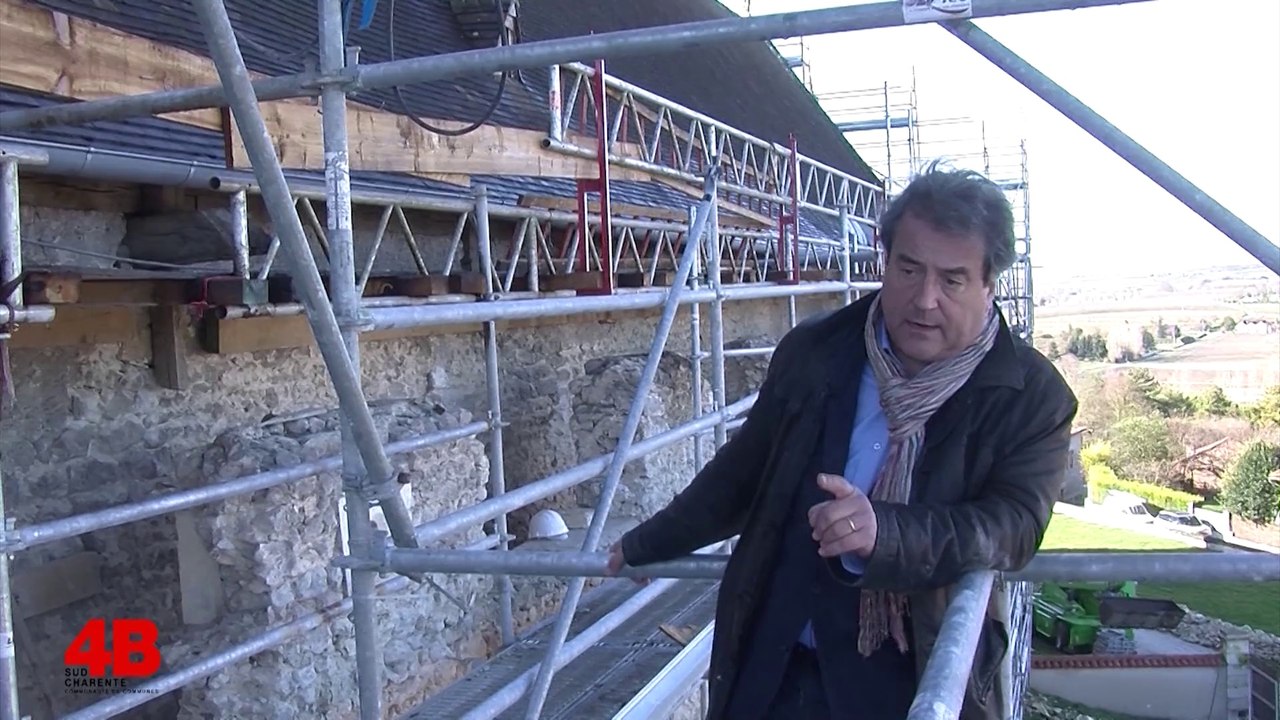 Renovation du Chateau de Barbezieux: le chemin de ronde