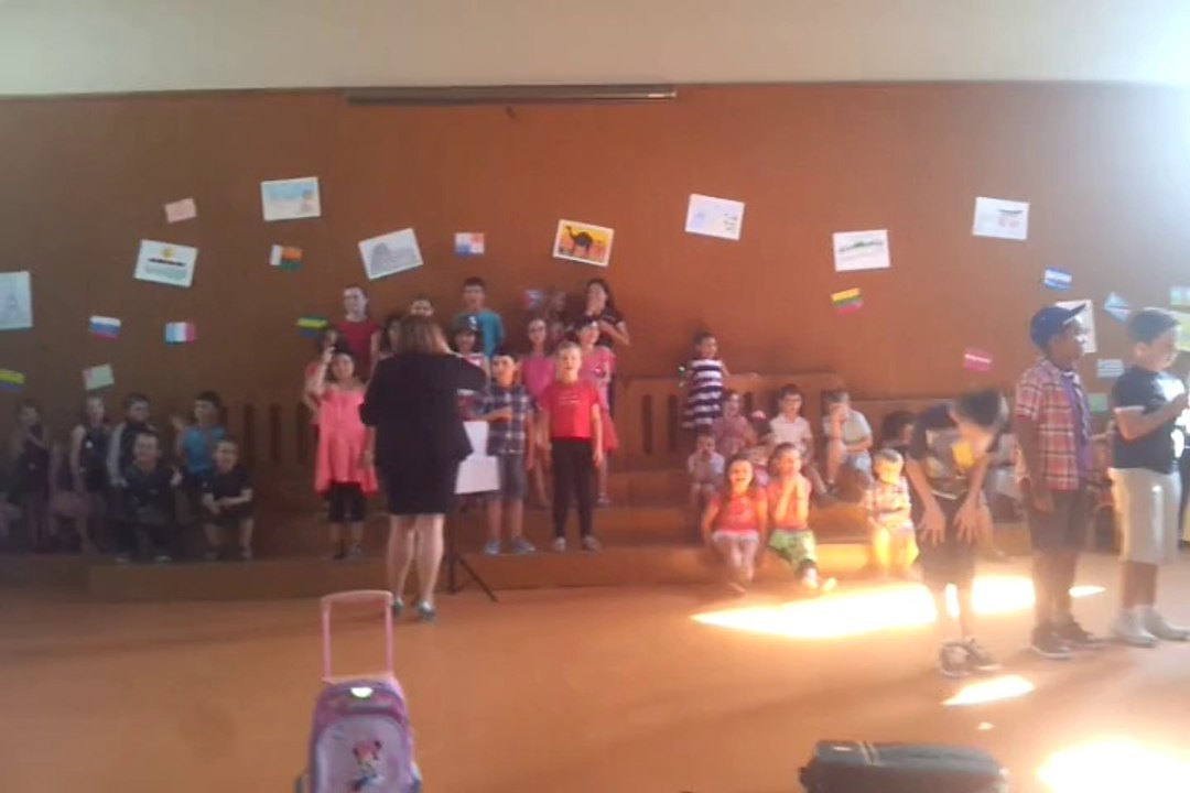 Spectacle périscolaire 2014 (4)