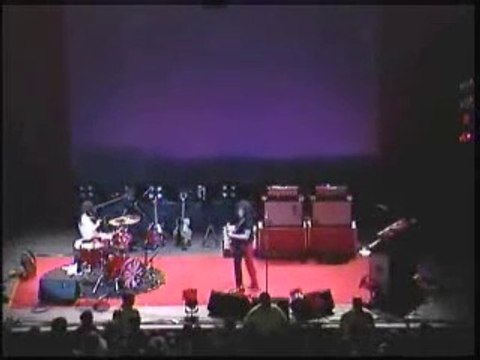 The White Stripes - Ball and Biscuit