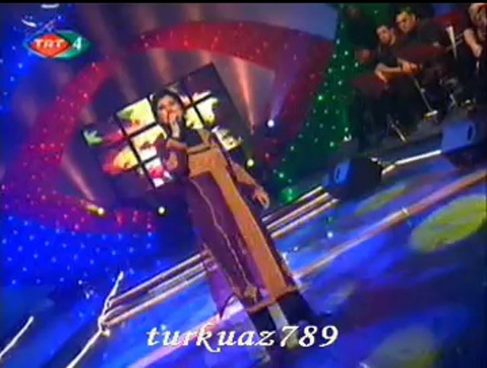 Şükriye TUTKUN-Üzüntü Uzaktan Akrabam Olur