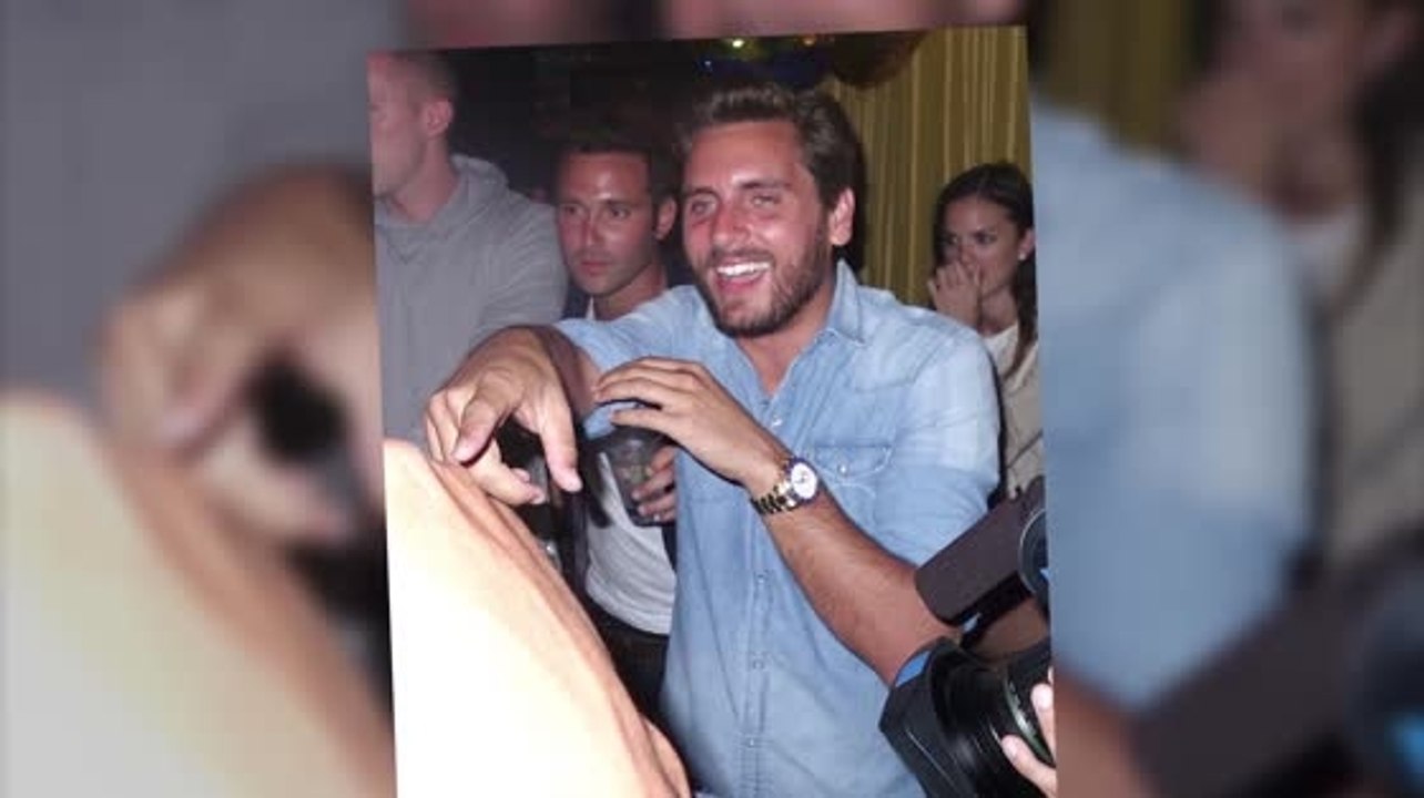 Scott Disick feiert hemmungslos in den Hamptons, ohne seine schwangere Freundin Kourtney Kardashian