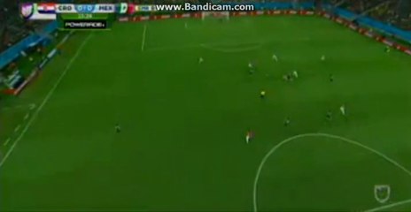 Hector Herrera hits the goal post ~ CROvsMEX