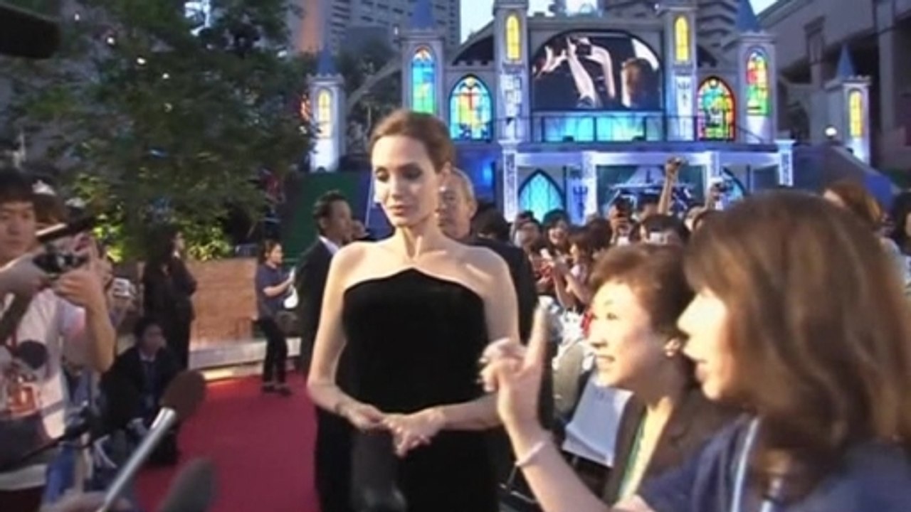 Jolie hits Japan