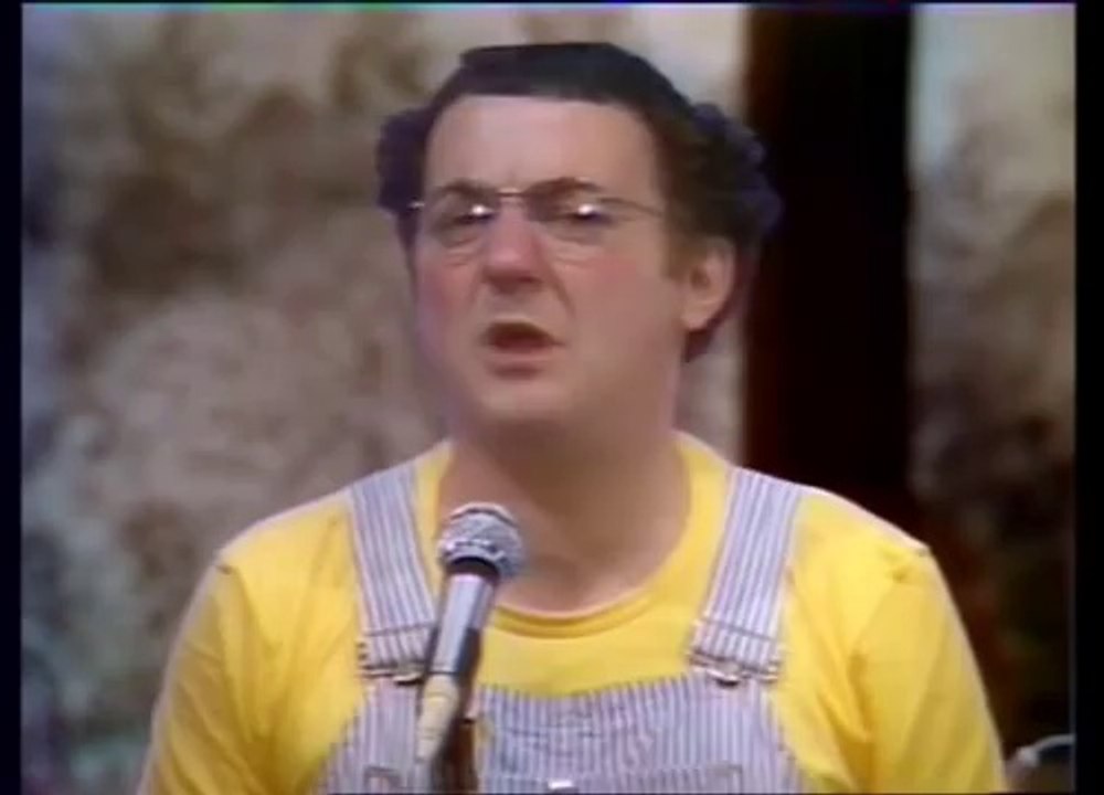 Coluche - Chanson Canadienne