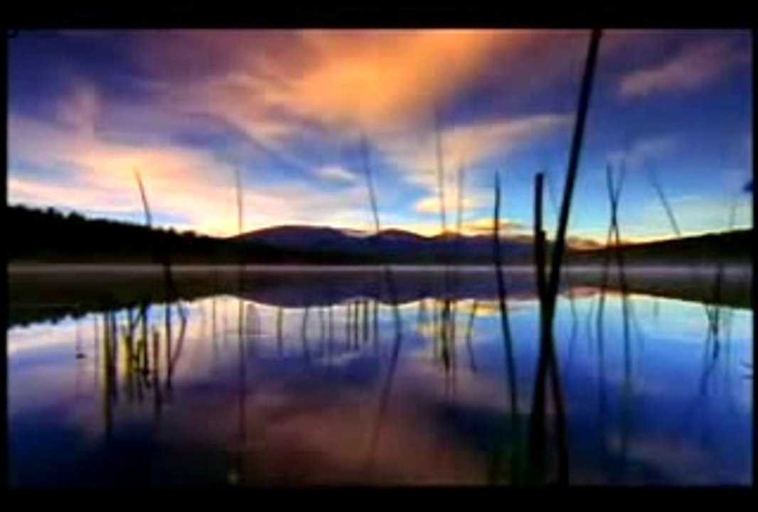 Koi to hai jo Nizaam e Hasti chala raha hai-Wohi Khuda Hai -Hamd - Nusrat Fateh Ali Khan -