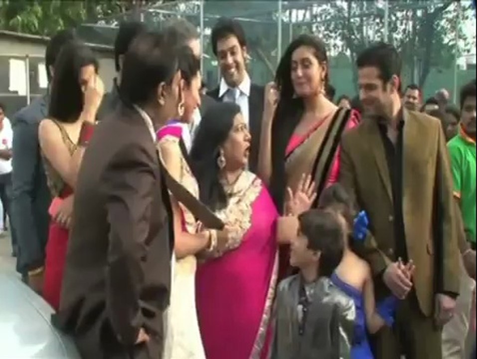 Star Parivaar awards : Yeh Hai Mohabbatein wins maximum awards