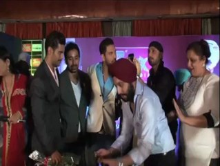 Harbhajan, Geeta Basra spotted together