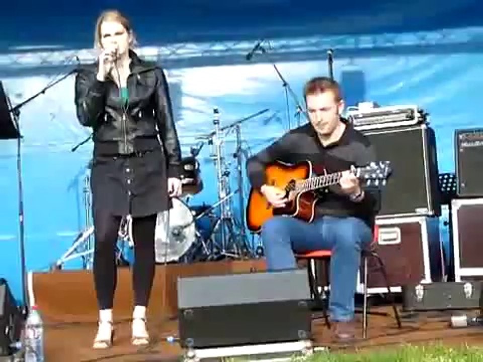 Bluebird - Killing me softly (Roberta Flack cover)