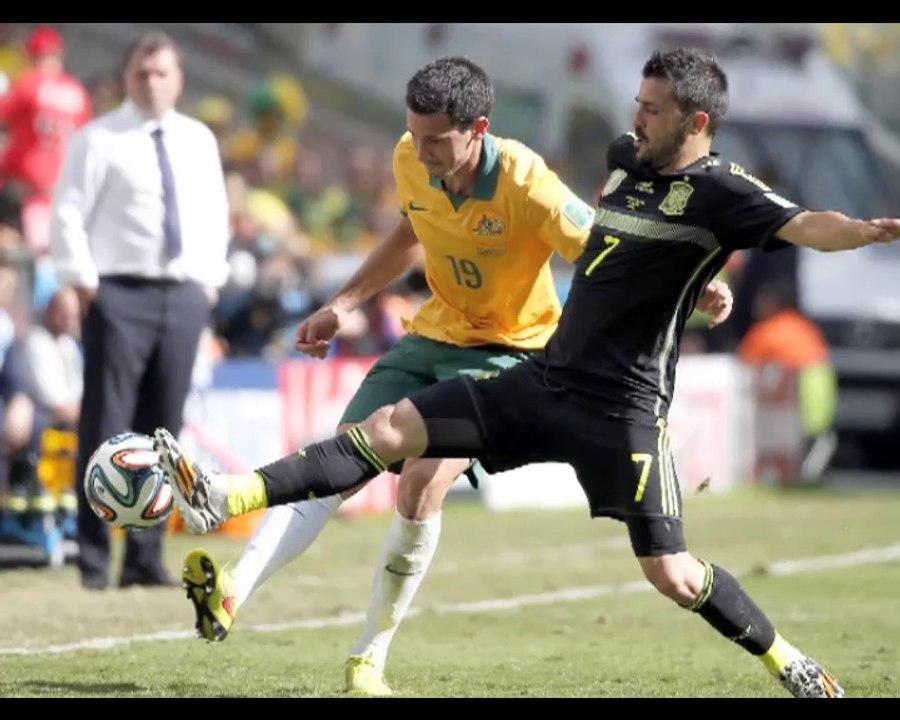 David Villa Cries on field Retires