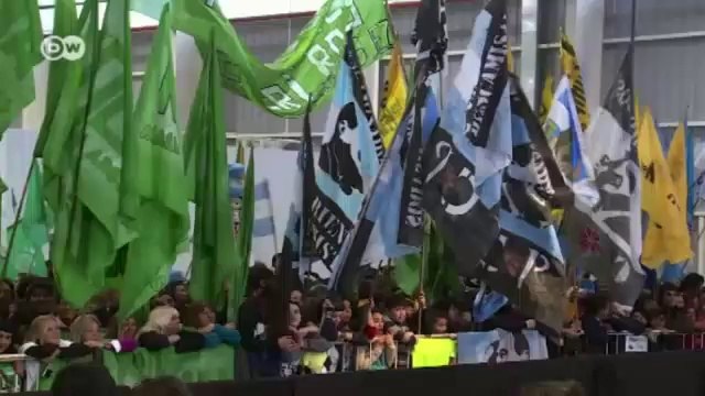 Argentiniens Devisenknappheit blockiert Wirtschaft | Wirtschaft kompakt