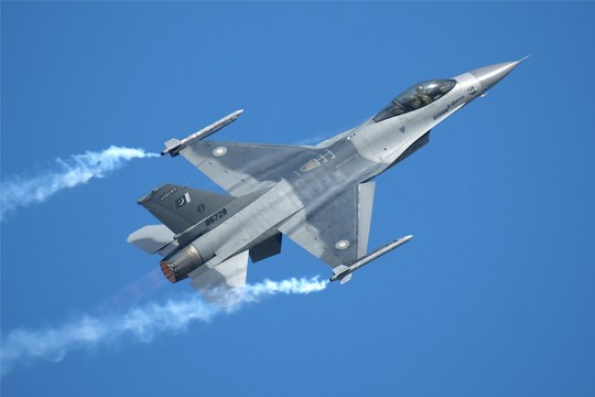 Dunya News - Fresh air strikes kill 47 terrorists in North Waziristan, Khyber Agency