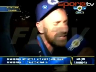 Video herunterladen: Raul Meireles Sings a Turkish Song (Funny Moment)