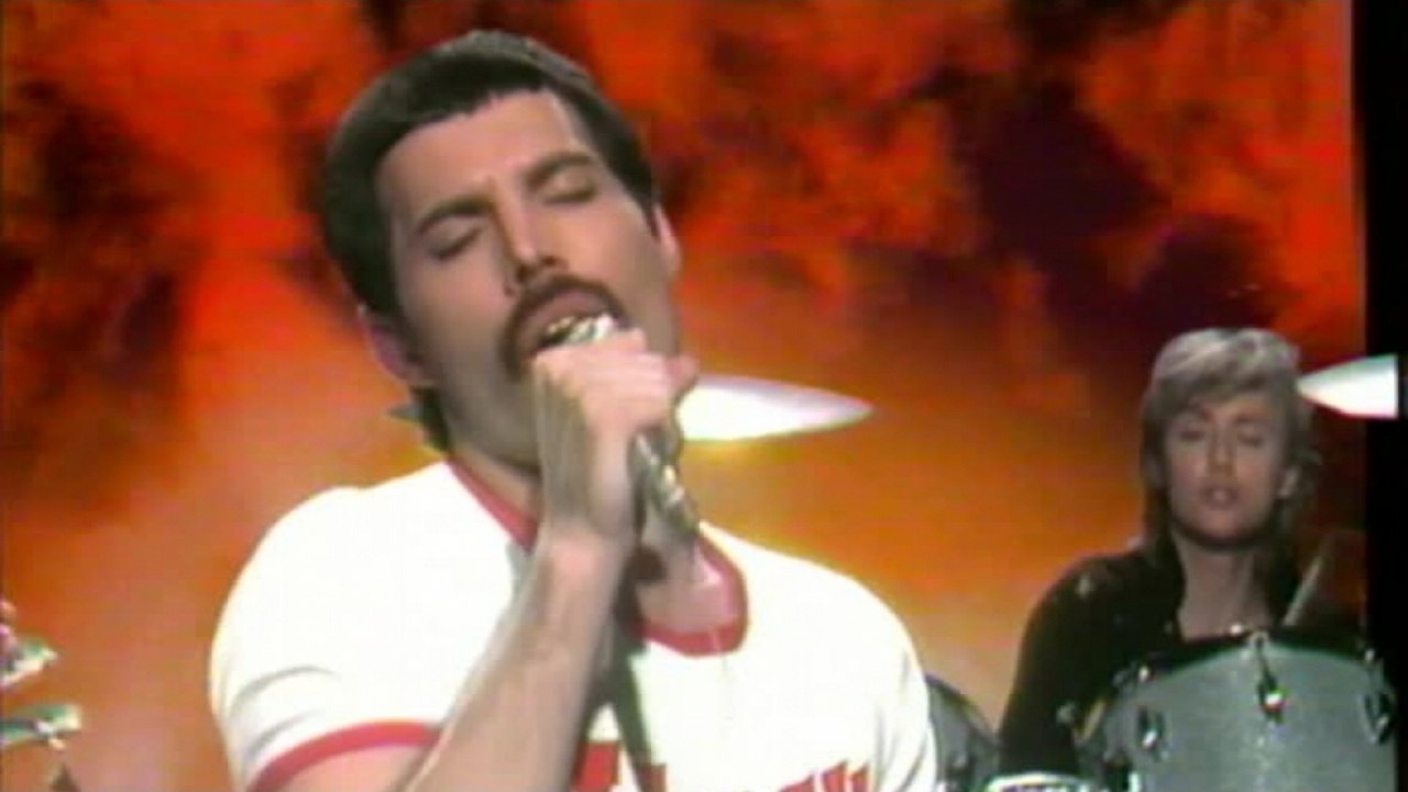 Queen - Play The Game (Official Video)