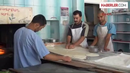 Yardıma Muhtaç 400 Aileye Ücretsiz Ekmek Fişi