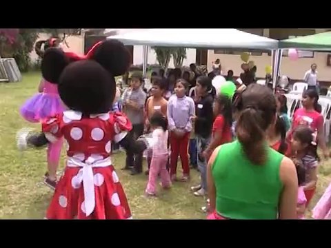 FUNDACION POR UNA SONRISA PERU-NAVIDAD 2013-SAN JUAN DE MIRAFLORES