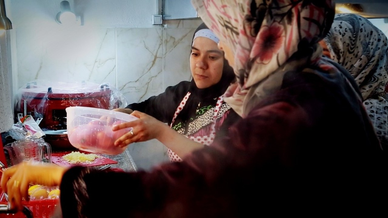 In Turkey, Syrian refugees find a home of their own