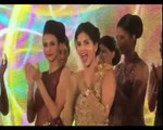 Sunny Leone's sensual jig on the ramp