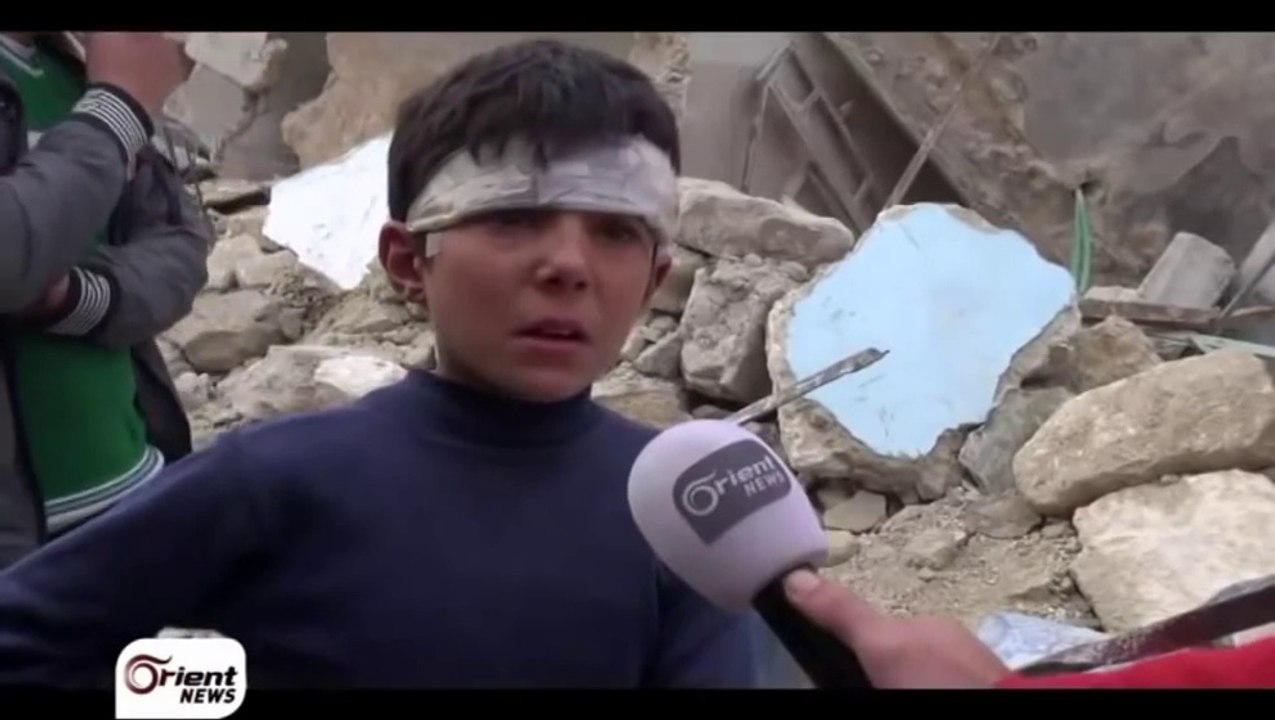 بطل حلبي يحبس دمعته !! 40 شخصاً من عائلته استشهدوا !