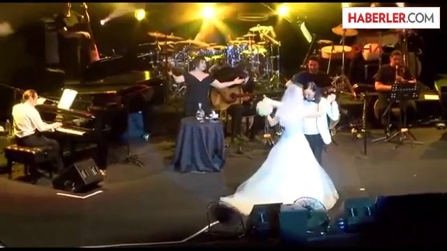 Antalya 1 Sezen Aksu 'Twitter'ım Yok, Orda Yazanların Hepsi Üfürükten Teyyare