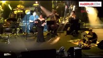 Antalya'da Konser Veren Ünlü Sanatçı Sezen Aksu, Şarkı ve Esprileriyle Hayranlarına Güzel Bir Gece...