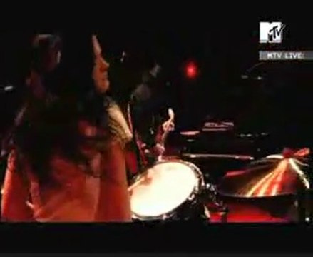 The White Stripes | Blue Orchid | 2005 | Brazil | Live